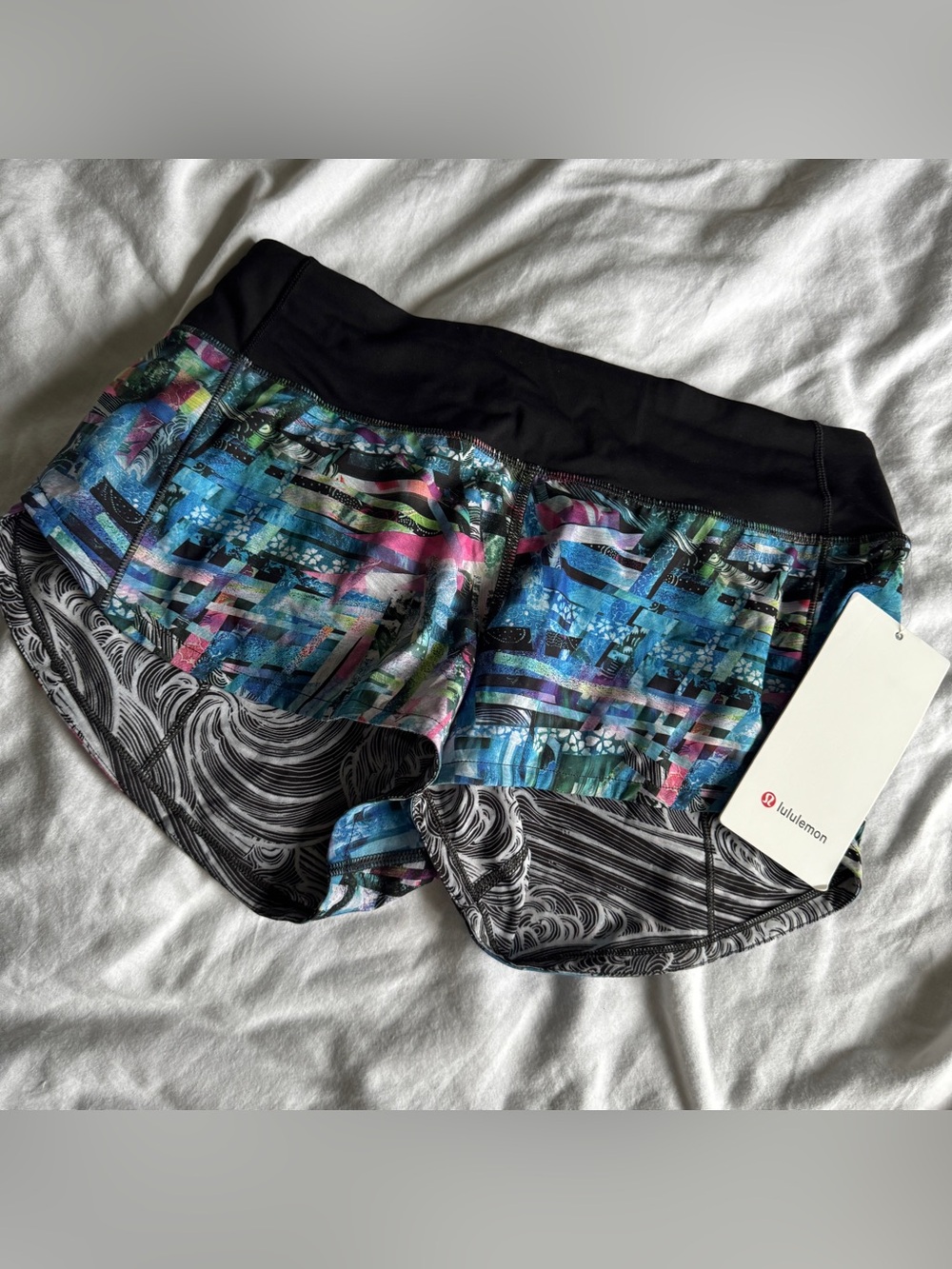 🆕💙 Lululemon Seawheeze 2018 Speed Up Short - Black Blue